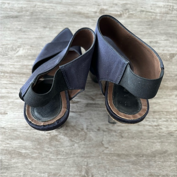 MARNI Platform Heels Satin Black Blue Size 39 Ready To Wear Spring 2008 - Picture 12 of 13